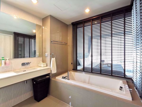 Picture of 2 bed Condo in Rhythm Sukhumvit 42 Phra Khanong Sub District C07785