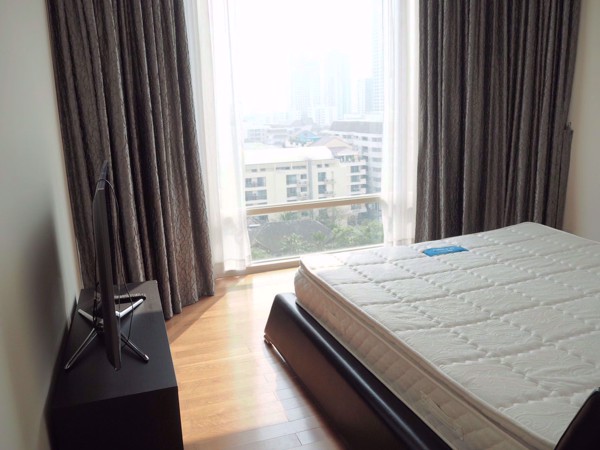 รูปภาพ 2 bed Condo in Royce Private Residences Watthana District C07807