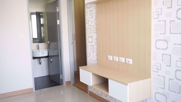 Picture of 2 bed Condo in Le Rich @ Aree station Phayathai District C07814