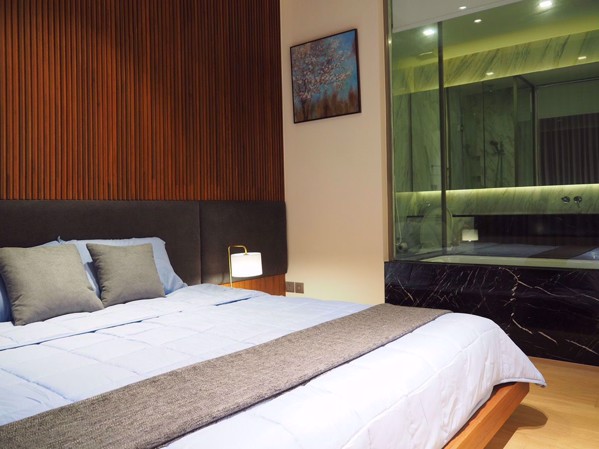 Picture of 1 bed Condo in Saladaeng One Silom Sub District C07853