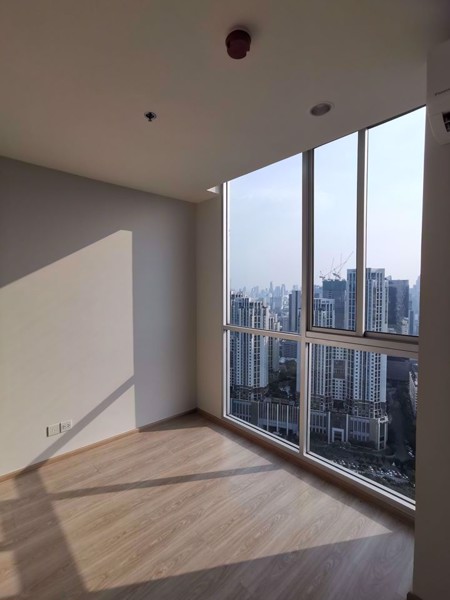 รูปภาพ 1 bed Condo in Noble Revolve Ratchada 2 Huai Khwang Sub District C07865