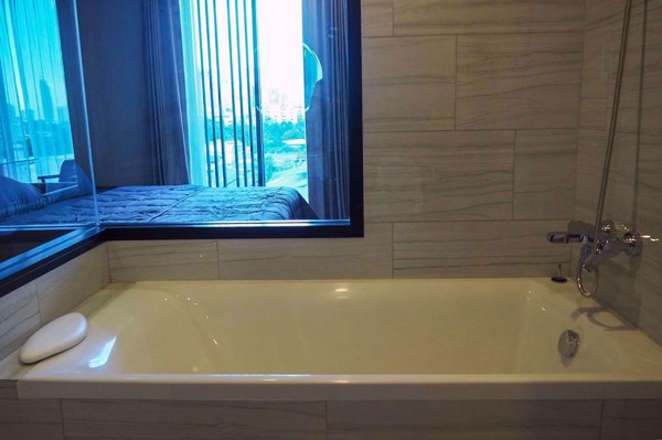 รูปภาพ 1 bed Condo in The Teak Sukhumvit 39 Watthana District C07930