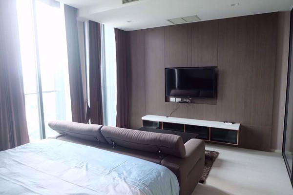 Picture of 1 bed Condo in Noble Ploenchit Lumphini Sub District C07943