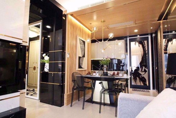 รูปภาพ 1 bed Condo in Noble Ploenchit Lumphini Sub District C08030