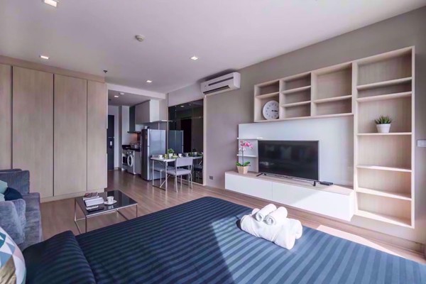 Picture of Studio bed Condo in Sky Walk Condominium Watthana District C08057