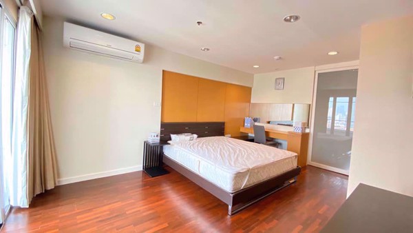 รูปภาพ 3 bed Condo in River Heaven Wat Phraya Krai Sub District C08109