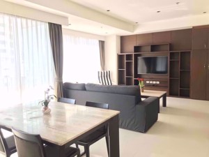 Picture of 2 bed Condo in The Emporio Place Khlongtan Sub District C08129