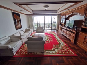 Picture of 3 bed Condo in Sethiwan Palace Sukhumvit 4 Khlongtan Sub District C08136