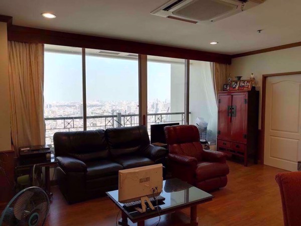 Picture of 3 bed Condo in Sathorn House Silom Sub District C08282