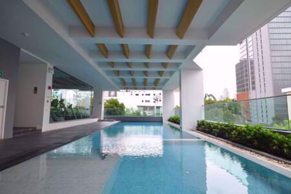 Picture of 1 bed Condo in Siamese Surawong Si Phraya Sub District C08283