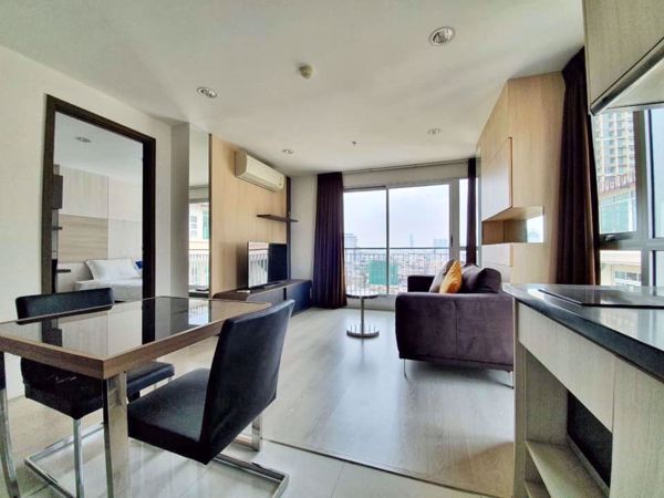 รูปภาพ 2 bed Condo in Rhythm Sathorn - Narathiwas Thungmahamek Sub District C08289