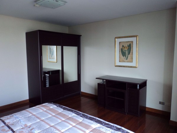 Picture of 1 bed Condo in Lumpini Park View Sathon District C08314