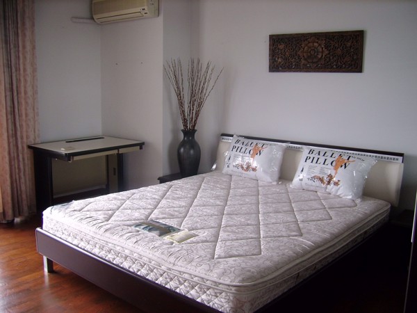 Picture of 1 bed Condo in Lumpini Park View Sathon District C08316