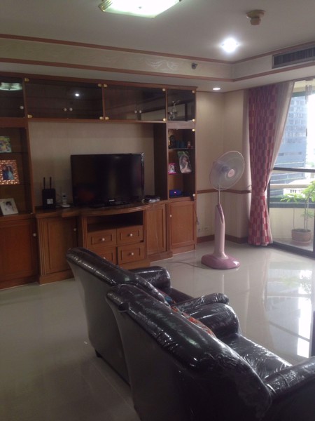 Picture of 2 bed Condo in Las Colinas Watthana District C08370