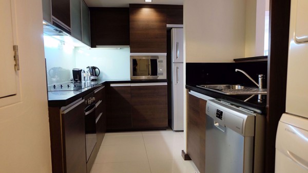 รูปภาพ 3 bed Condo in Oakwood Residence Thonglor Khlong Tan Nuea Sub District C08401