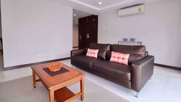 Picture of 3 bed Condo in Vanida Apartment Ekkamai Watthana District C08425