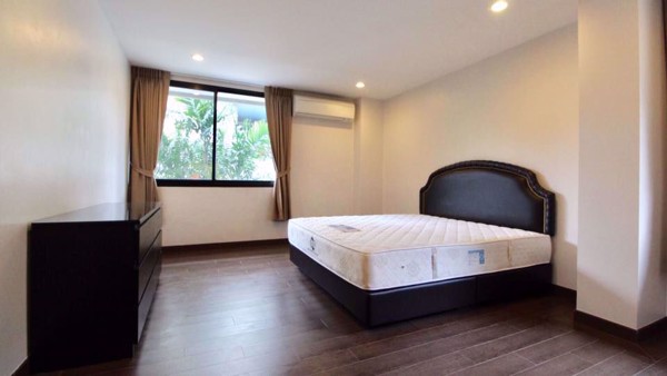 Picture of 3 bed Condo in Vanida Apartment Ekkamai Watthana District C08425