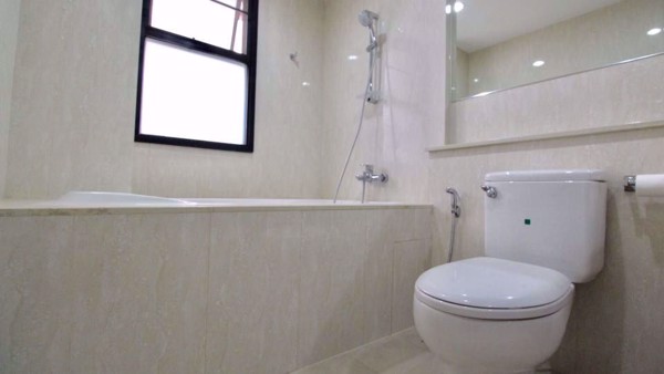 Picture of 3 bed Condo in Vanida Apartment Ekkamai Watthana District C08425