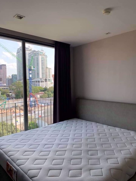 รูปภาพ 1 ห้องนอน Condo ในโครงการ The Room Sukhumvit 40 Phra Khanong Sub District C08435