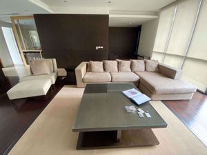 Picture of 3 bed Condo in Domus 16 Khlongtoei District C08444