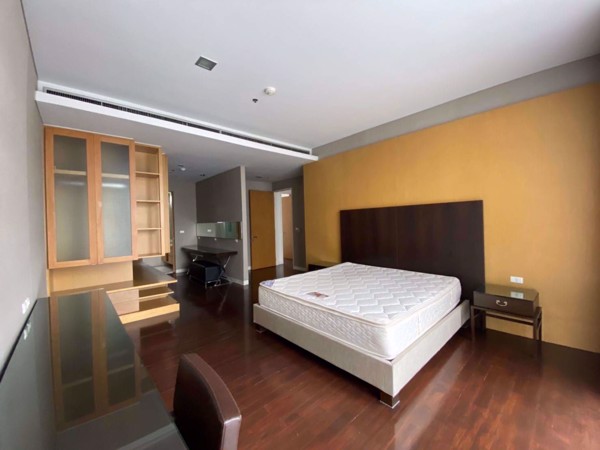 Picture of 3 bed Condo in Domus 16 Khlongtoei District C08444