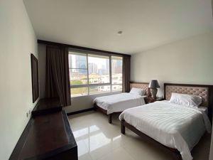 Picture of 3 bed Condo in Baan Thirapa Thungmahamek Sub District C08455