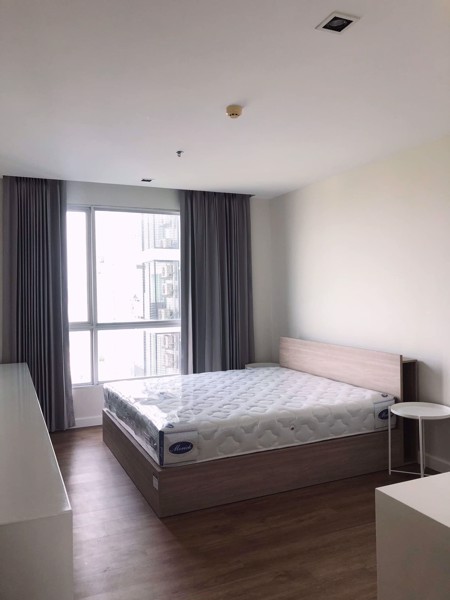 รูปภาพ 2 bed Condo in The Room Sathorn-Taksin Bukkhalo Sub District C08489