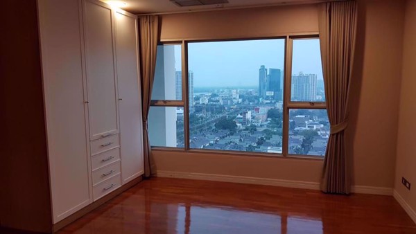 รูปภาพ 2 bed Duplex in Baan Nonsi Sathon District D08462