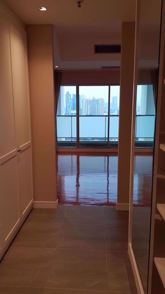 รูปภาพ 2 bed Duplex in Baan Nonsi Sathon District D08462