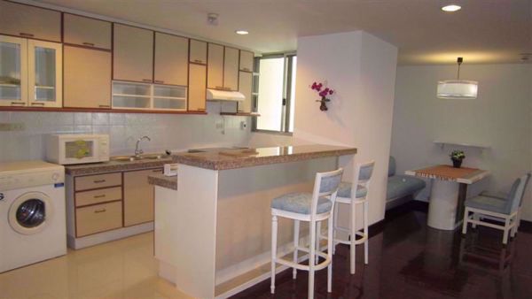 Picture of 2 bed Condo in Tai Ping Towers Watthana District C08531