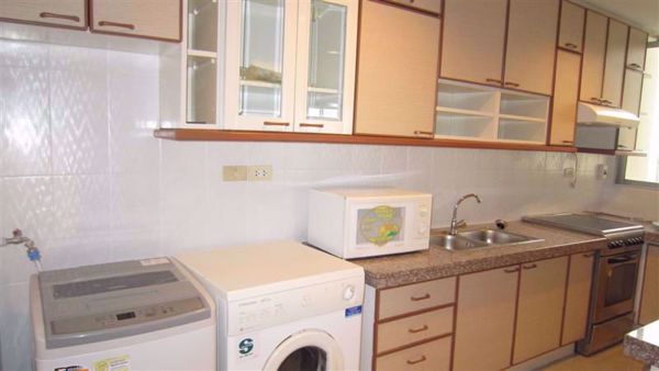 Picture of 2 bed Condo in Tai Ping Towers Watthana District C08531