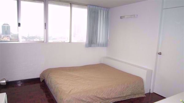 Picture of 2 bed Condo in Tai Ping Towers Watthana District C08531