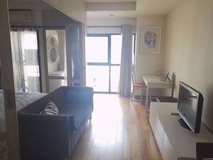 Picture of 1 bed Condo in Sathorn Gardens Thungmahamek Sub District C08543