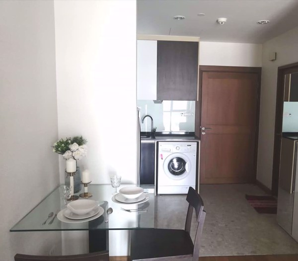 Picture of 1 bed Condo in Sathorn Gardens Thungmahamek Sub District C08543