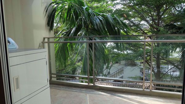 รูปภาพ 3 bed Condo in Richmond Hills Residence Khlong Tan Nuea Sub District C08572