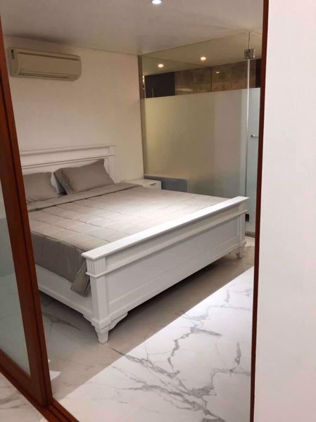 Picture of 1 bed Condo in Hansar Rajdamri Lumphini Sub District C08583