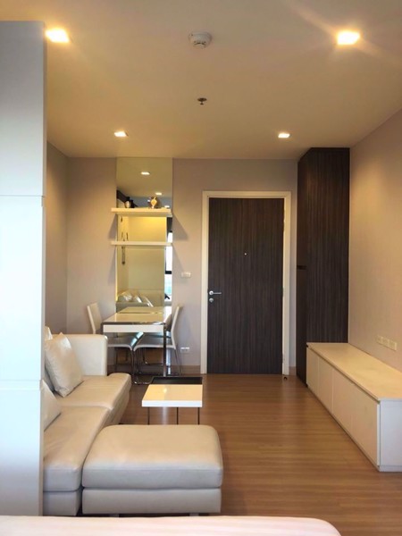 Picture of 1 bed Condo in Urbano Absolute Sathon-Taksin Khlong San District C08615