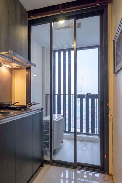 Picture of Studio bed Condo in Ashton Chula - Silom Mahaphruettharam Sub District C08648