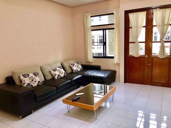 Picture of 3 bed House in Moo Baan Chicha Castle  Khlong Toei Nuea Sub District H05332