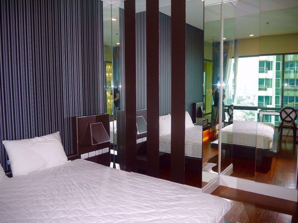 รูปภาพ 3 bed Condo in Bright Sukhumvit 24 Khlongtan Sub District C08764