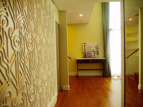 รูปภาพ 3 bed Condo in Bright Sukhumvit 24 Khlongtan Sub District C08764