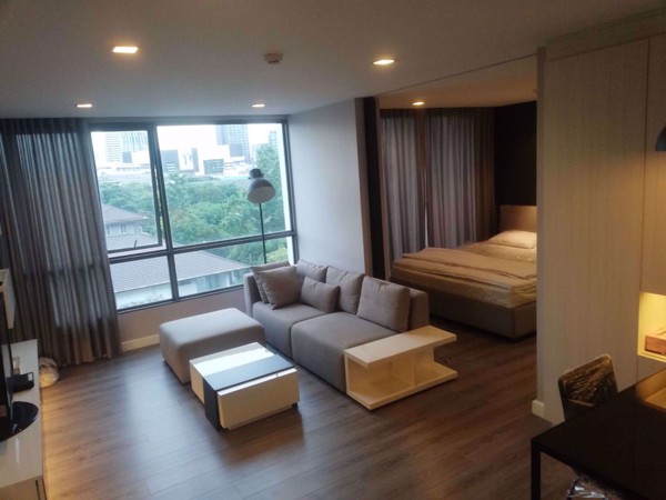 รูปภาพ 1 bed Condo in The Room Sukhumvit 40 Phra Khanong Sub District C08777