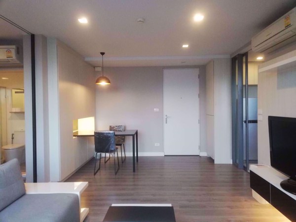 รูปภาพ 1 bed Condo in The Room Sukhumvit 40 Phra Khanong Sub District C08777