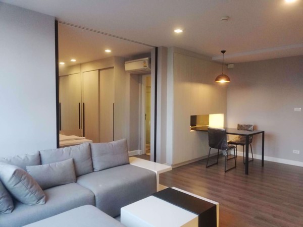 รูปภาพ 1 bed Condo in The Room Sukhumvit 40 Phra Khanong Sub District C08777