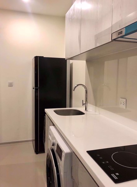 Picture of 1 bed Condo in Life Asoke Huai Khwang District C08792