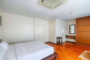 Picture of 3 bed House in Baan Klang Krung (British Town - Thonglor)  Watthana District H05335