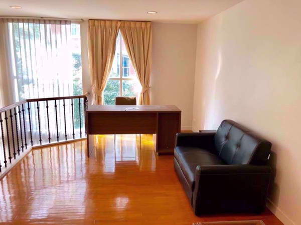 Picture of 4 bed House in Baan Klang Krung (British Town - Thonglor)  Watthana District H05336