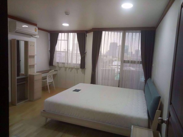 รูปภาพ 2 bed Condo in Supalai Place Condominium Watthana District C08909