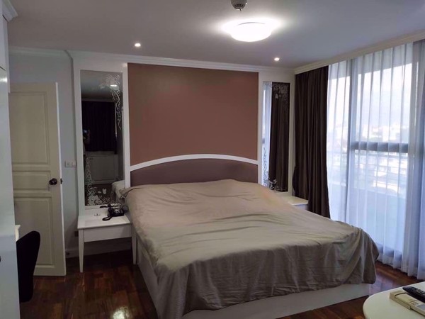 รูปภาพ 2 bed Condo in Supalai Place Condominium Watthana District C08910