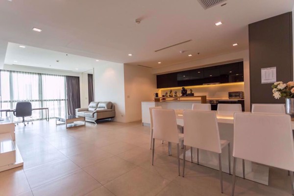 รูปภาพ 3 bed Condo in The River Khlong Ton Sai Sub District C08920